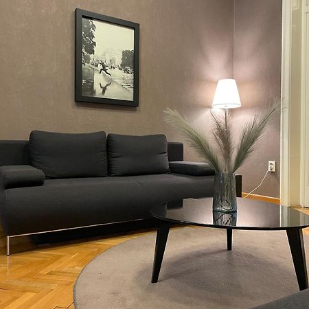 Prince Hall Belgrade Room photo