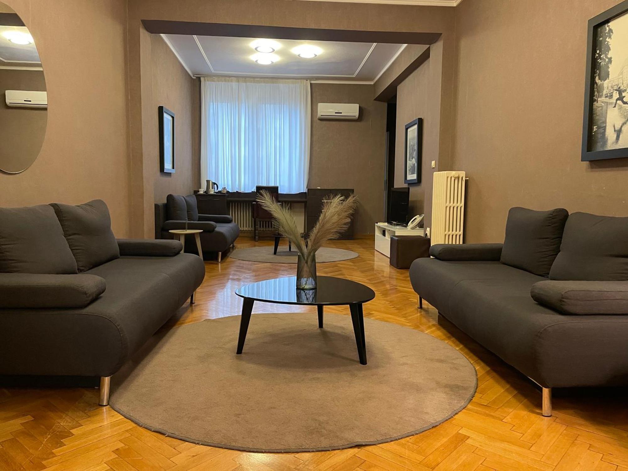 Prince Hall Belgrade Room photo